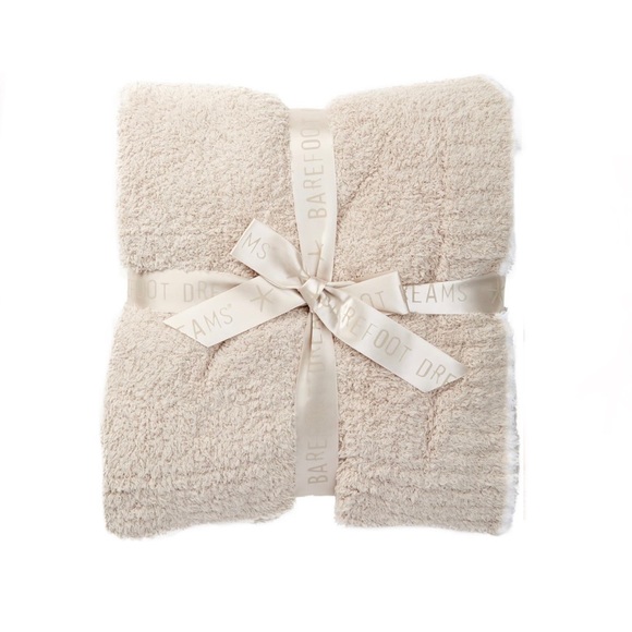 Barefoot Dreams Other - 🎁sale🎁 NWT Luxe Barefoot Dreams cozychic rib trim throw - stone/white